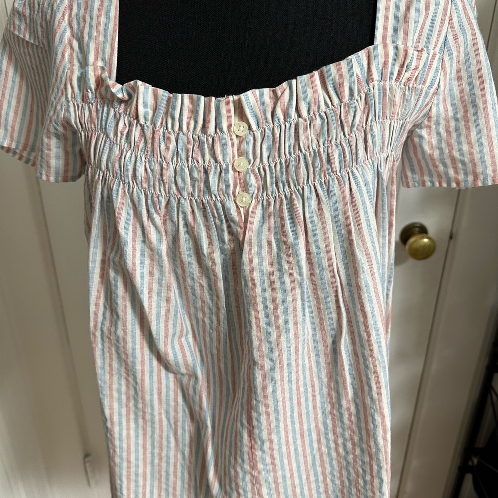 Isabella Sinclair top. XS